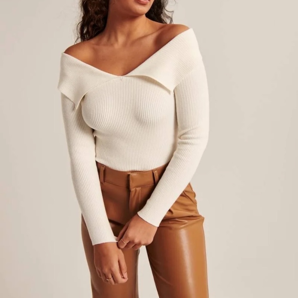 Abercrombie off the shoulder sweater